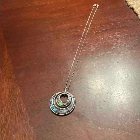 Elegant Silver Abalone Pendant Necklace - Picture 2 of 7